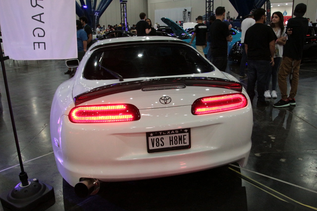 Ver. 1) Shop Glow TOYOTA SUPRA JZA80 Custom LED tail lights.